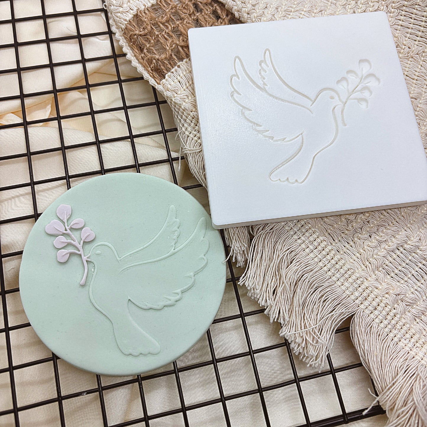 DOVE EMBOSSER