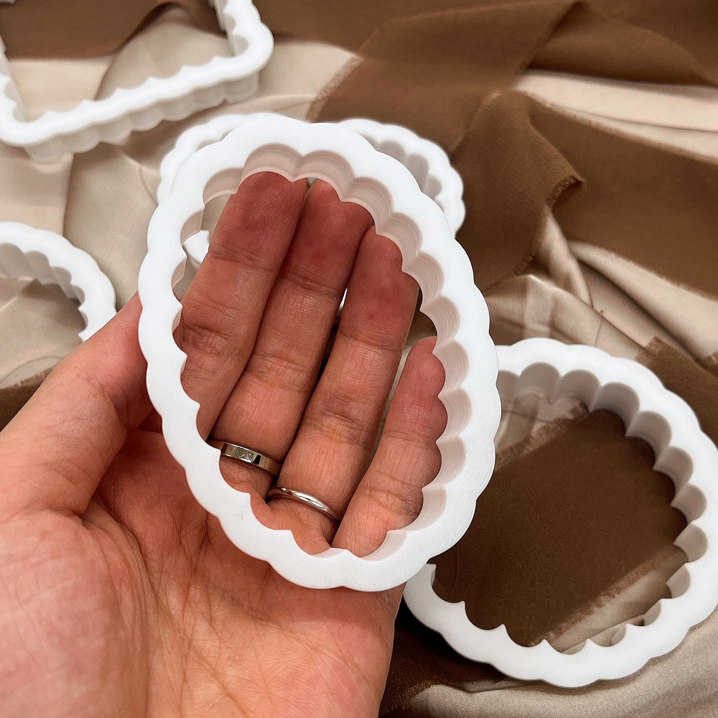 SCALLOPED EDGE COOKIE CUTTER