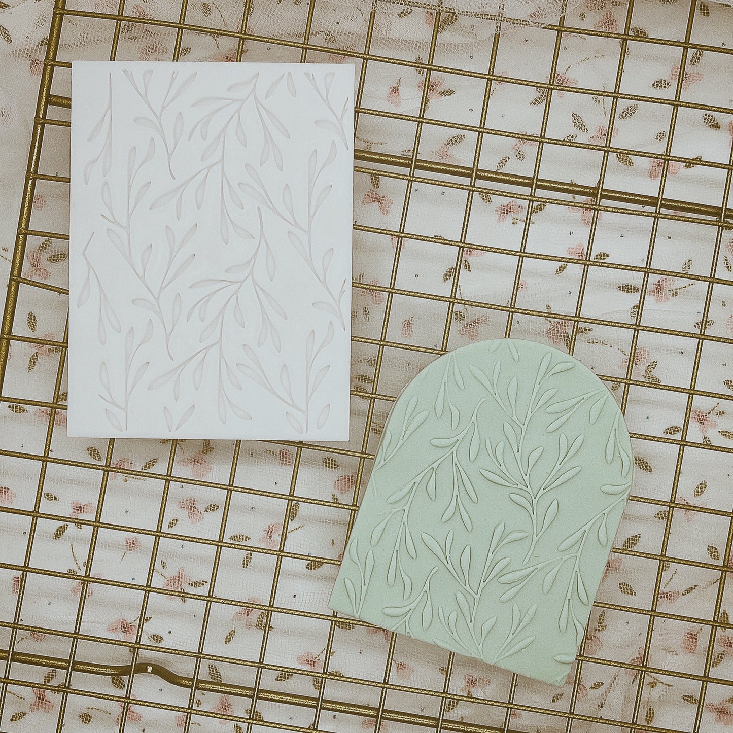 LEAF VINE PATTERN EMBOSSER