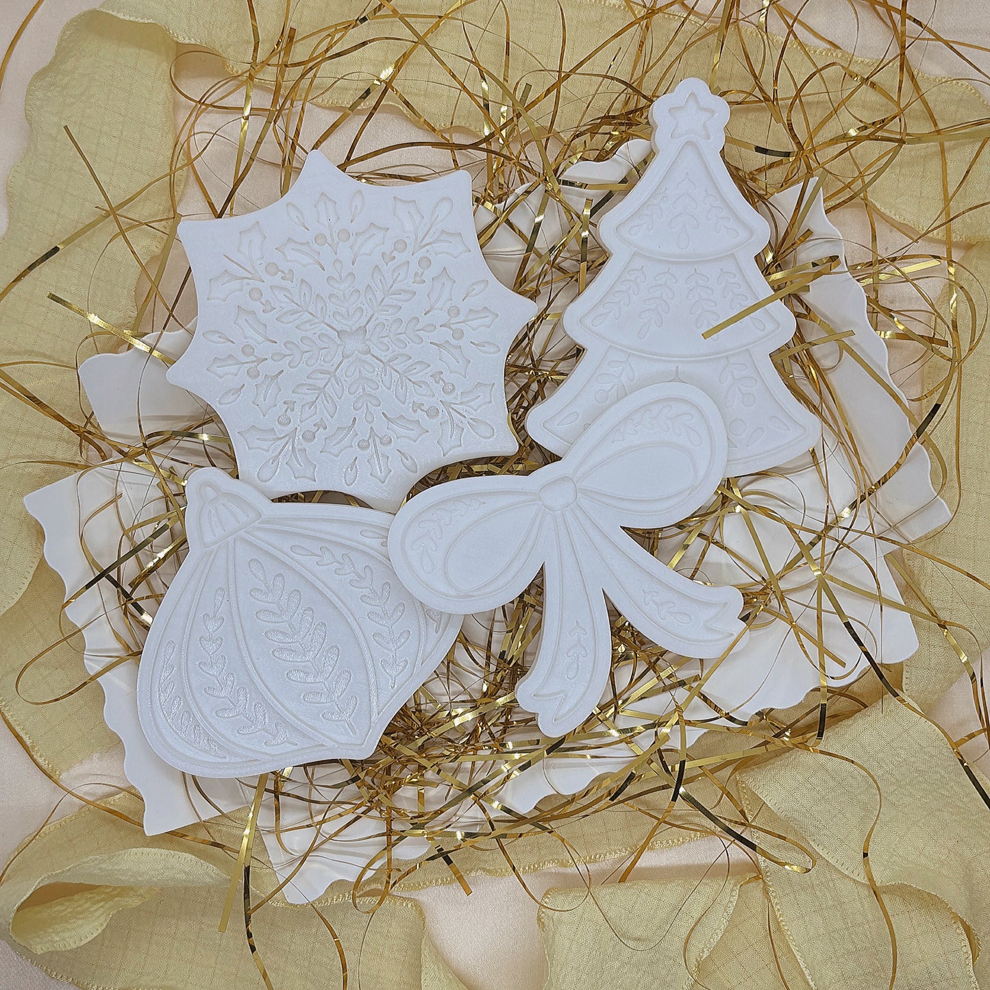 CHRISTMAS SNOWFLAKE EMBOSSER SET