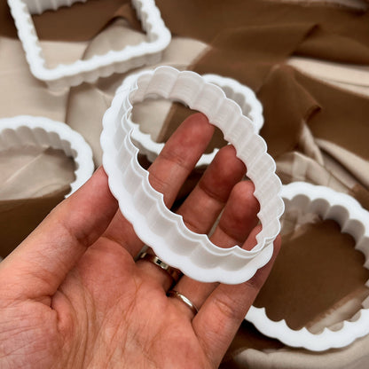 SCALLOPED EDGE COOKIE CUTTER