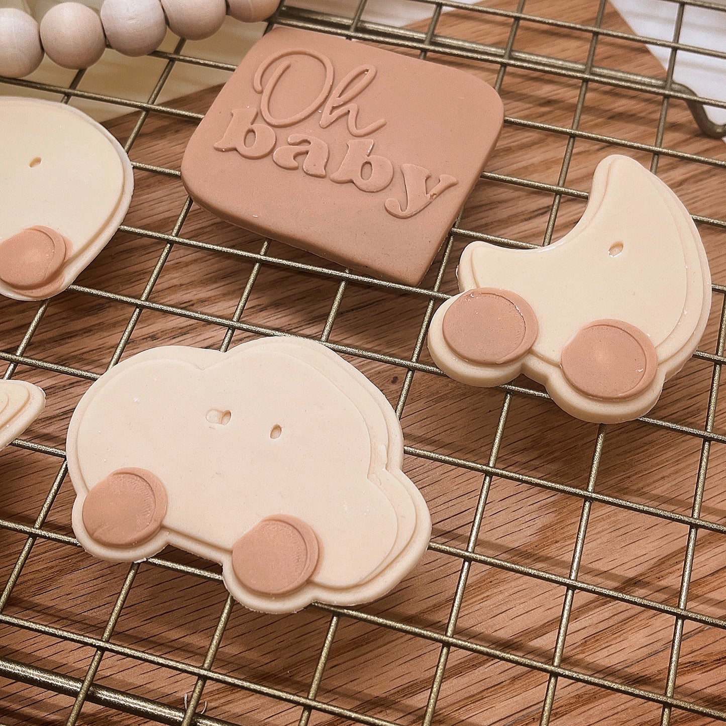 WOODEN BABY TOY PALETTE