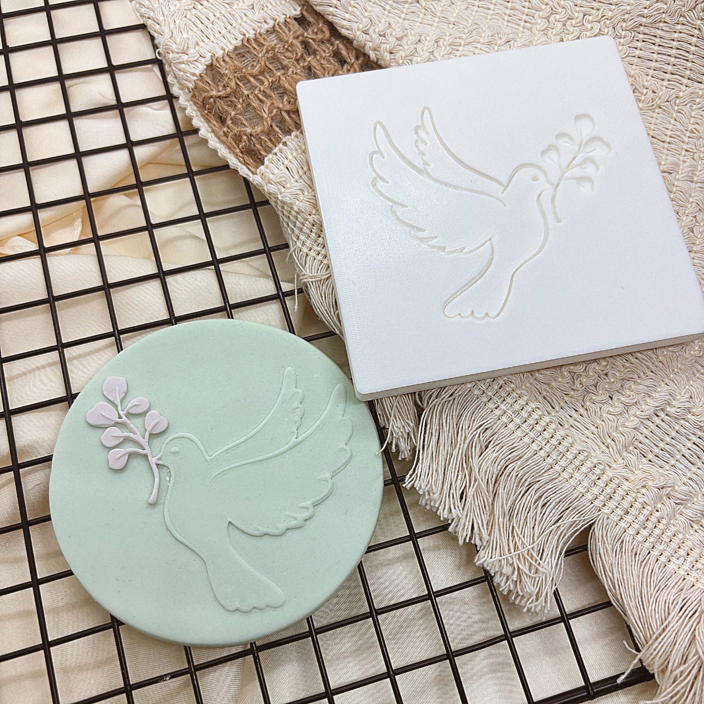 DOVE EMBOSSER